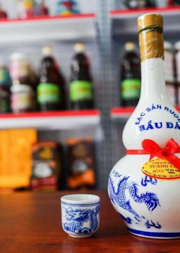 Rượu Bầu Đá được mệnh danh là thiên hạ đệ nhất Tửu