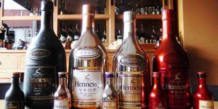 Cách dùng Hennessy chuẩn nhất cho giới sành rượu