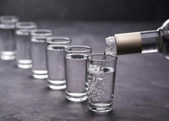 Rượu trắng có nguồn gốc từ nước bạn là Trung Quốc