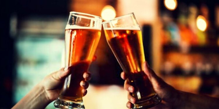 Giảm thiểu nguy cơ mắc bệnh khi uống bia vừa phải