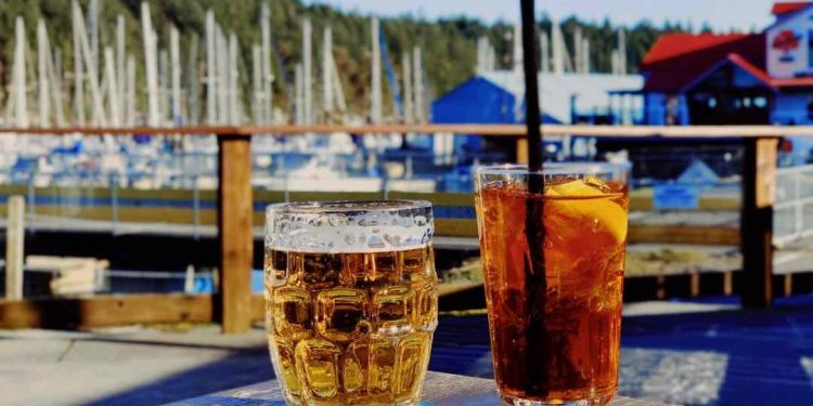 Cách uống bia tươi tốt cho sức khỏe và hạn chế gây hại