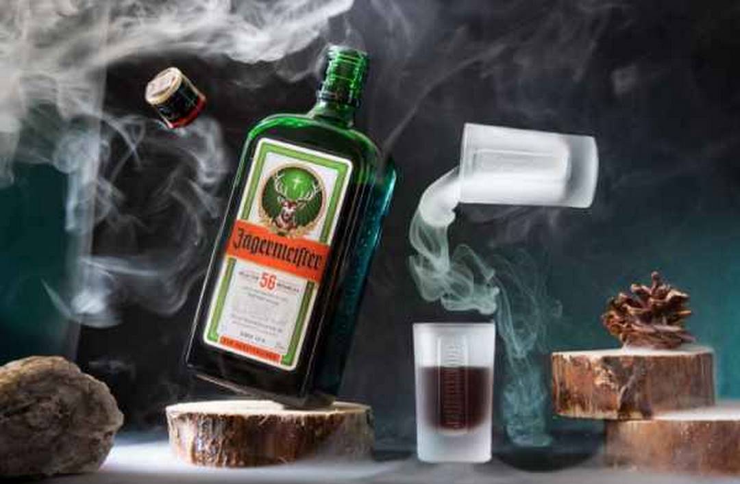 Cách Bảo Quản và Sử Dụng Rượu Jagermeister