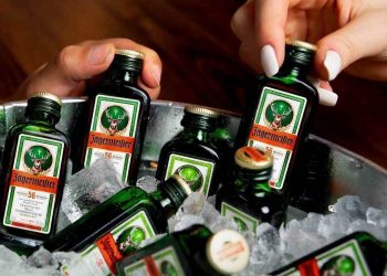 Rượu Jagermeister thường được dùng để pha chế các loại cocktail