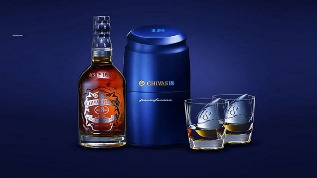 Rượu Chivas được uống nóng