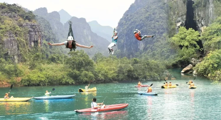Ngày đầu tiên có thể tham quan Động Phong Nha